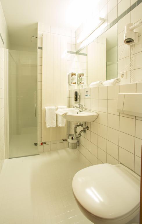 Hotel An Der Waldstrasse Groß-Zimmern Quarto foto