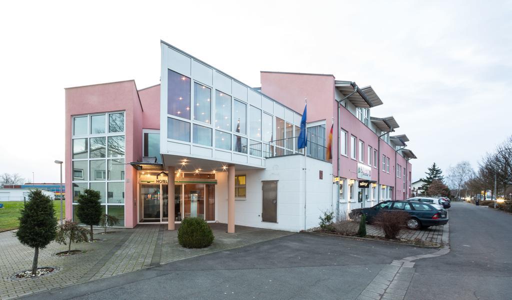 Hotel An Der Waldstrasse Groß-Zimmern Exterior foto